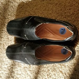 Naturalizer slip-on sneaker